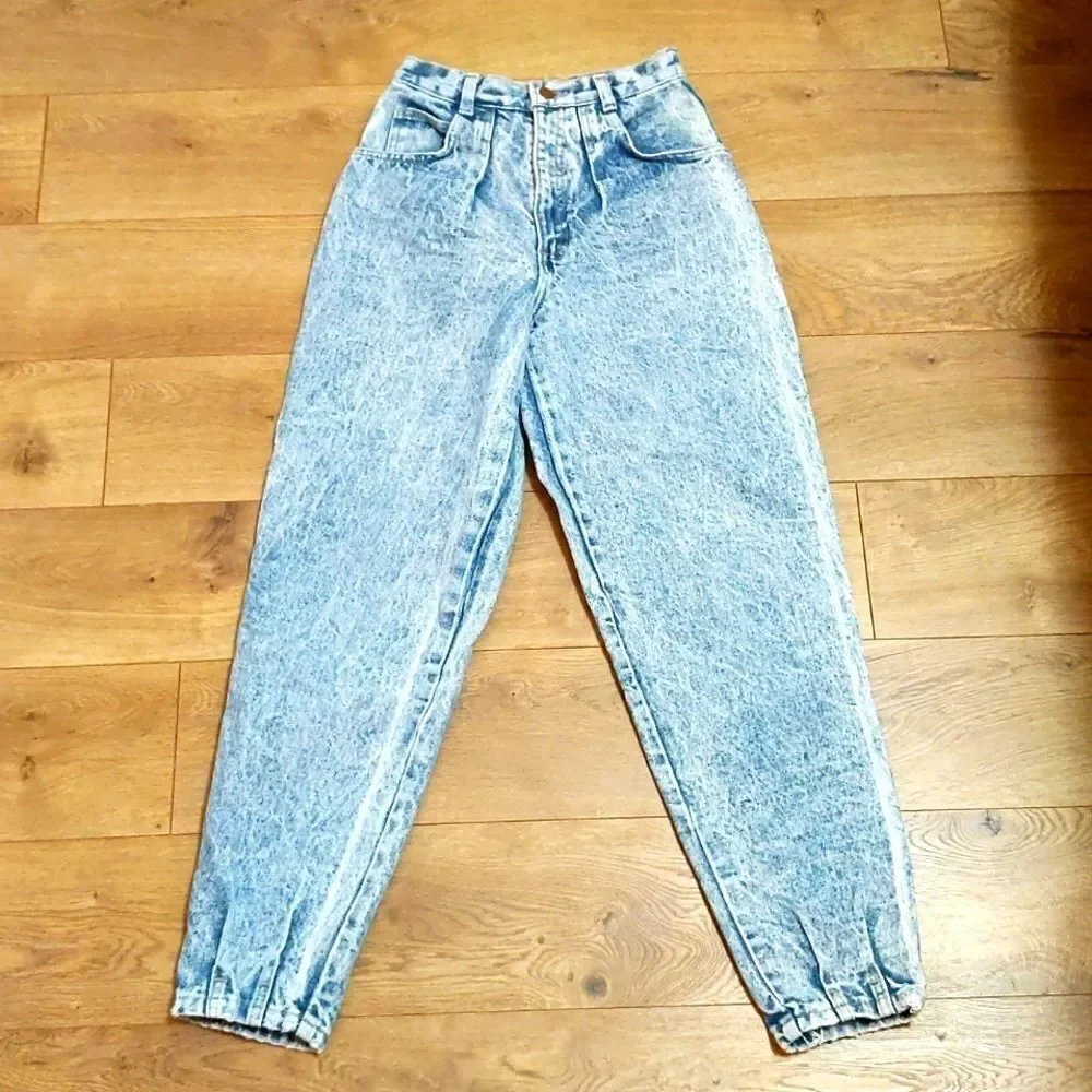 Vintage Acid Wash Bacco Ultra High Rise Mom Jeans - Picture 3 of 16
